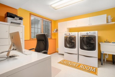 Get ready to move right into this fantastic 2bed, 3bth condo in on Oak Ridge Golf Club in Michigan - for sale on GolfHomes.com, golf home, golf lot