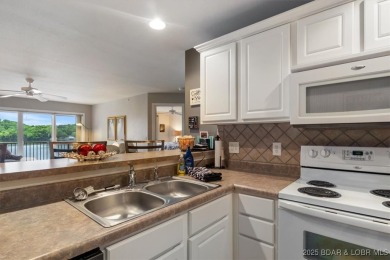 Turn the Key & move in! 6 easy steps up from parking will take on The Club At Old Kinderhook in Missouri - for sale on GolfHomes.com, golf home, golf lot
