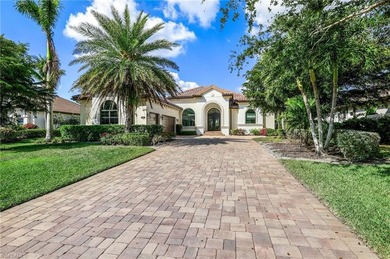 IMMEDIATE GOLF AVAILABLE!! Newly updated! Experience modern on  in Florida - for sale on GolfHomes.com, golf home, golf lot
