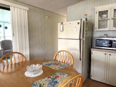 MOTIVATED SELLERS! HOME IS PRICED TO SELL. 2-BEDROOM, 2-BATHROOM on Anglers Green Golf Course in Florida - for sale on GolfHomes.com, golf home, golf lot