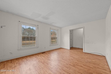 Located in a well-established neighborhood on the Northgreen on Benvenue Country Club in North Carolina - for sale on GolfHomes.com, golf home, golf lot