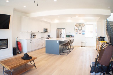 Luxury Townhome with Panoramic Views in the Heart of Saratoga on Talons Cove Golf Club in Utah - for sale on GolfHomes.com, golf home, golf lot