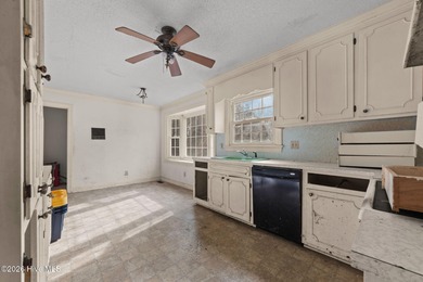 Located in a well-established neighborhood on the Northgreen on Benvenue Country Club in North Carolina - for sale on GolfHomes.com, golf home, golf lot