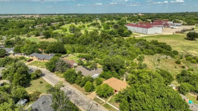 Calling on all investors!!! This 1,748 sqft Brick Home sits on a on Glen Garden Golf and Country Club in Texas - for sale on GolfHomes.com, golf home, golf lot