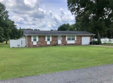 Great Location in town with swimming pool (new liner about 2 on  in Arkansas - for sale on GolfHomes.com, golf home, golf lot