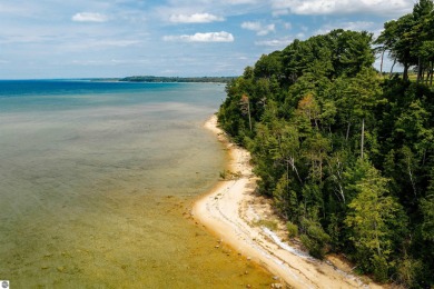 Explore a unique chance to create your ideal home on this on Lochen Heath Golf Course in Michigan - for sale on GolfHomes.com, golf home, golf lot