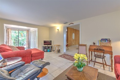 Located in the desirable Forest Hills area, this house is on Babe Zaharias Golf Course in Florida - for sale on GolfHomes.com, golf home, golf lot