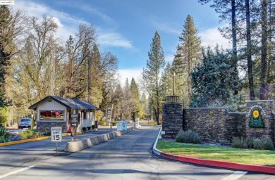 Carroll Cottage Beauty- One of a handful of cottages built in on Pine Mountain Lake Country Club in California - for sale on GolfHomes.com, golf home, golf lot