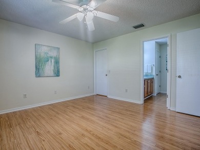 BOND PAID on this 2-bedroom, 2-bathroom Maverick model home in on The Links of Spruce Creek in Florida - for sale on GolfHomes.com, golf home, golf lot