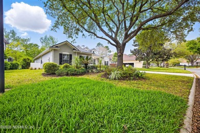 THE SELLER OF THIS PROPERTY IS OFFERING A TEMPORARY BUYDOWN on Golf Club At South Hampton in Florida - for sale on GolfHomes.com, golf home, golf lot