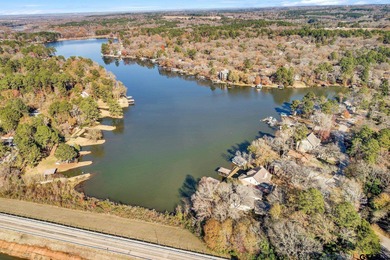 Build your dream home in the heart of Hideaway Lake on this on Hide-A-Way Lake Golf Course in Texas - for sale on GolfHomes.com, golf home, golf lot