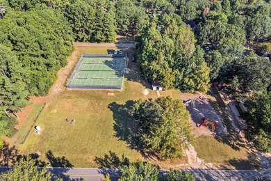 Build your dream home in the heart of Hideaway Lake on this on Hide-A-Way Lake Golf Course in Texas - for sale on GolfHomes.com, golf home, golf lot