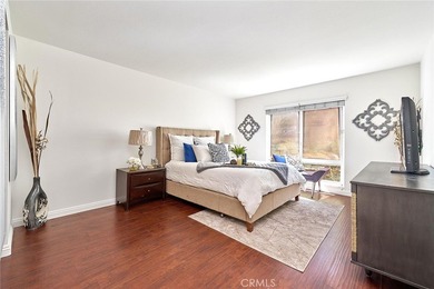 This beautifully maintained 2-bedroom, 2-bath home offers a on Leisure Village Par 3 Golf Course in California - for sale on GolfHomes.com, golf home, golf lot