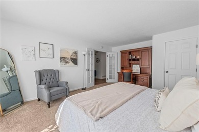 Updated, Luxury - 5 Bed | 3 Bath+ | Pool & Hot Tub | Golf Course on Country Club of Blue Springs in Missouri - for sale on GolfHomes.com, golf home, golf lot