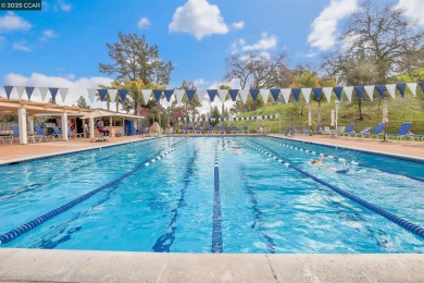 Welcome to this delightful and serene 1 bedroom/ 1 bathroom Del on Rossmoor Golf Course in California - for sale on GolfHomes.com, golf home, golf lot