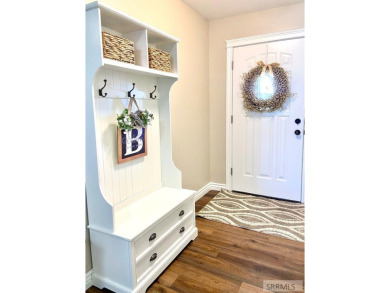 Charming duplex in a desirable neighborhood, on a quiet street on Blackfoot Municipal Golf Course in Idaho - for sale on GolfHomes.com, golf home, golf lot