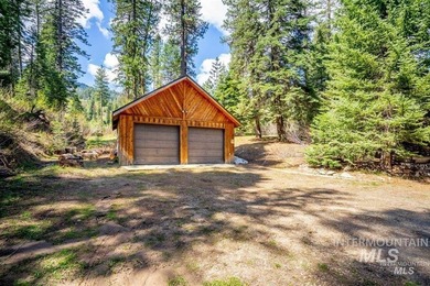 Very private cabin/home at the end of a dead-end road. Warm on Terrace Lakes Golf Resort in Idaho - for sale on GolfHomes.com, golf home, golf lot