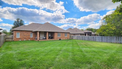 Beautiful one level all brick house in Southwest Springfield! on Rivercut Golf Course in Missouri - for sale on GolfHomes.com, golf home, golf lot