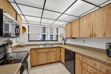 Spacious 2000+ sq. ft. corner unit overlooking the intracoastal on North Palm Beach Country Club in Florida - for sale on GolfHomes.com, golf home, golf lot