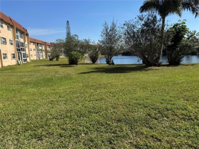 Spacious and cozy 1 bedroom, 1 bathroom condo with lots of on Sunrise Lakes Phase III in Florida - for sale on GolfHomes.com, golf home, golf lot