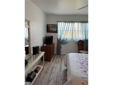 Spacious and cozy 1 bedroom, 1 bathroom condo with lots of on Sunrise Lakes Phase III in Florida - for sale on GolfHomes.com, golf home, golf lot