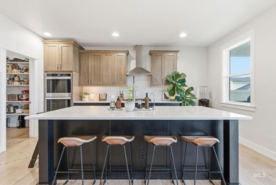 Welcome to 12602 S Teano Ave. This 2128 sqft, 3 bed, 2 bath home on Hunters Point Golf Club in Idaho - for sale on GolfHomes.com, golf home, golf lot