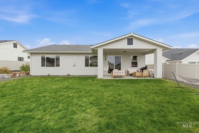 Welcome to 12602 S Teano Ave. This 2128 sqft, 3 bed, 2 bath home on Hunters Point Golf Club in ID - for sale on GolfHomes.com, golf home, golf lot