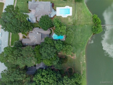 Impeccable maintenance, updates, and pride of ownership make on Wynlakes Golf and Country Club in Alabama - for sale on GolfHomes.com, golf home, golf lot