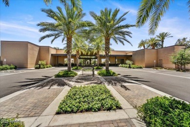 Gainey Ranch waterfront Single level condo * No steps * 2 on Gainey Ranch Golf Club in Arizona - for sale on GolfHomes.com, golf home, golf lot