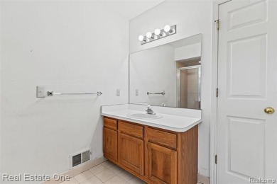 OPEN HOUSE SUNDAY from 1 pm to 4pm! First time offered!! on Pheasant Run Golf Club in Michigan - for sale on GolfHomes.com, golf home, golf lot
