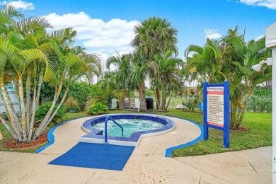 Priced to sell!! Lakefront Villa, located in a serene 55+ senior on Villa Del Ray Golf Club in Florida - for sale on GolfHomes.com, golf home, golf lot