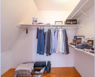 OPEN HOUSE SUNDAY 11:00 - 1:00 
This adorable and fully updated on Cathedral Canyon Golf and Tennis Club in California - for sale on GolfHomes.com, golf home, golf lot