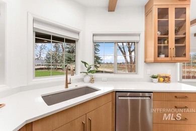 Single-level living along the River Club Golf Course! Set at the on Plantation Country Club in Idaho - for sale on GolfHomes.com, golf home, golf lot