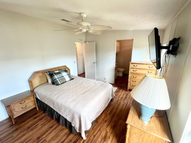 This 2-bedroom, 2-bathroom home is ready for new owners! on Lake Fairways Country Club in Florida - for sale on GolfHomes.com, golf home, golf lot