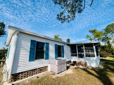 This 2-bedroom, 2-bathroom home is ready for new owners! on Lake Fairways Country Club in Florida - for sale on GolfHomes.com, golf home, golf lot