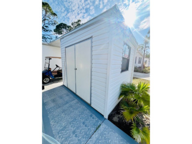 This 2-bedroom, 2-bathroom home is ready for new owners! on Lake Fairways Country Club in Florida - for sale on GolfHomes.com, golf home, golf lot