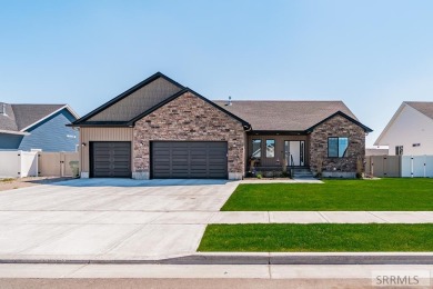 This gorgeous custom home in Fairway Estates is sure to take on Sage Lakes Municipal Golf Course in Idaho - for sale on GolfHomes.com, golf home, golf lot