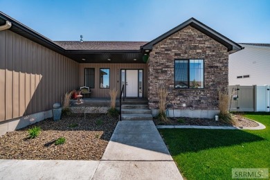 This gorgeous custom home in Fairway Estates is sure to take on Sage Lakes Municipal Golf Course in Idaho - for sale on GolfHomes.com, golf home, golf lot