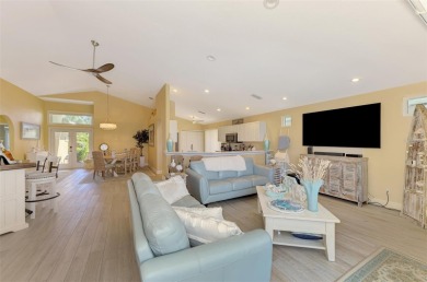 You have found your piece of paradise! This meticulously on Plantation Golf and Country Club in Florida - for sale on GolfHomes.com, golf home, golf lot