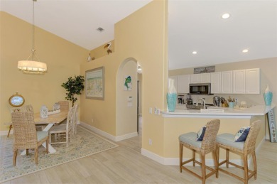 You have found your piece of paradise! This meticulously on Plantation Golf and Country Club in Florida - for sale on GolfHomes.com, golf home, golf lot