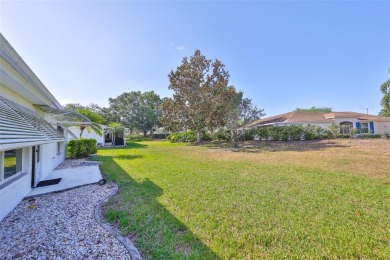 One or more photo(s) has been virtually staged. Motivated Seller on Falcon Watch Golf Club in Florida - for sale on GolfHomes.com, golf home, golf lot