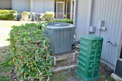 WELCOME to this spacious, TURN KEY Villa located in the HIGHLY on East Lake Woodlands Country Club in Florida - for sale on GolfHomes.com, golf home, golf lot