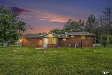 *** Open House Saturday June 14th at 2-4pm***Welcome to 6280 on Maple Grove Golf Course - Maple Grove in Michigan - for sale on GolfHomes.com, golf home, golf lot