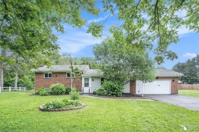 *** Open House Saturday June 14th at 2-4pm***Welcome to 6280 on Maple Grove Golf Course - Maple Grove in Michigan - for sale on GolfHomes.com, golf home, golf lot
