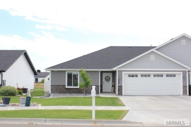 Charming duplex in a desirable neighborhood, on a quiet street on Blackfoot Municipal Golf Course in Idaho - for sale on GolfHomes.com, golf home, golf lot