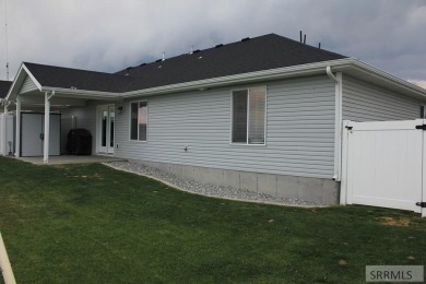 Charming duplex in a desirable neighborhood, on a quiet street on Blackfoot Municipal Golf Course in Idaho - for sale on GolfHomes.com, golf home, golf lot