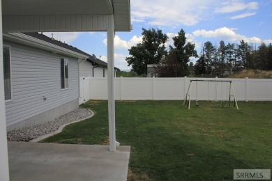 Charming duplex in a desirable neighborhood, on a quiet street on Blackfoot Municipal Golf Course in Idaho - for sale on GolfHomes.com, golf home, golf lot