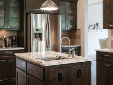 Gorgeous Shadow Valley Home on Corner Lot! This move in ready 4 on Shadow Valley Country Club in Arkansas - for sale on GolfHomes.com, golf home, golf lot