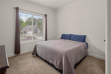 Gorgeous Shadow Valley Home on Corner Lot! This move in ready 4 on Shadow Valley Country Club in Arkansas - for sale on GolfHomes.com, golf home, golf lot