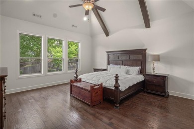 Gorgeous Shadow Valley Home on Corner Lot! This move in ready 4 on Shadow Valley Country Club in Arkansas - for sale on GolfHomes.com, golf home, golf lot